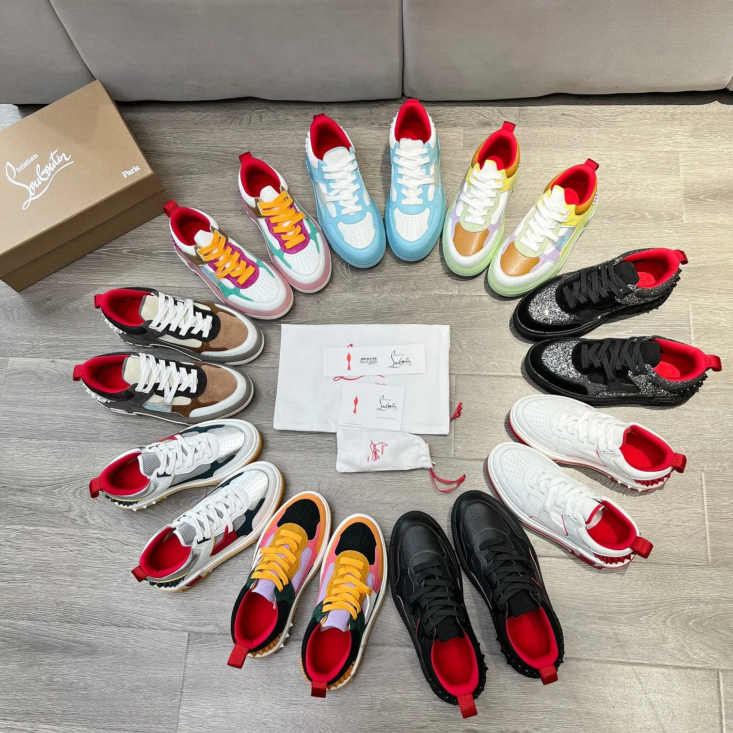 Men's shoes 💰700 🌹🌹🌹̋ Wang Junkai Yang Mi Xu Kai Zhang Jingyi Ding Chengxin Chen Muchi Wang Ziyi Same style Christian Louboutin 2024 [New product] ASTROLOUBI unisex thick-soled sports shoes red-soled shoes perfectly integrate fashion and sports, The fabrics are made of luxurious calfskin, soft suede, smooth satin and laminated leather, and the back is decorated with classic rivets. The interior is blended with a knitted tongue for added durability, breathability and quick-drying comfort. The outsole is made of a combination of EVA foam and imported rubber, and the colorful CL iconic letters on the side of the outsole show the brand's unique style. It is a ceiling-level comfortable skate shoe! ! ! Multiple colors available, currently men’s sizes 39--45 (women’s sizes 35--40)